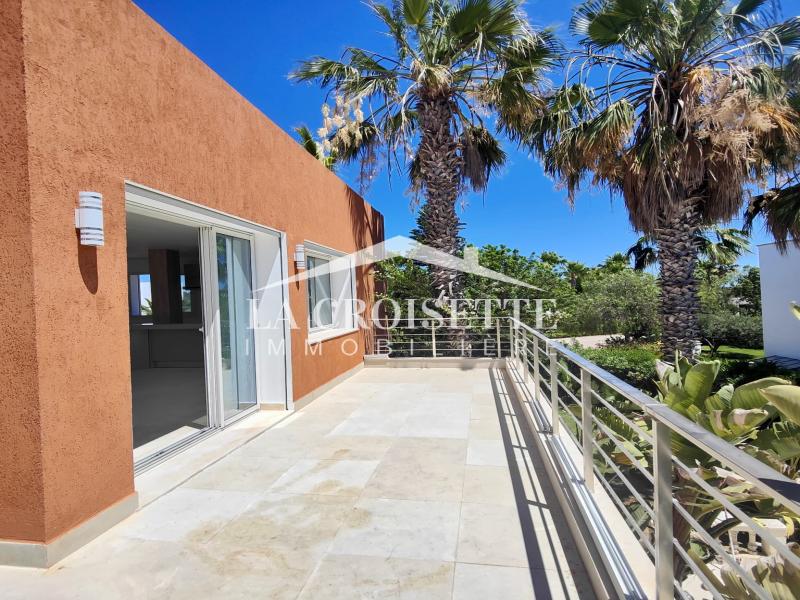 Appartement S+2 avec terrasse à  Gammarth